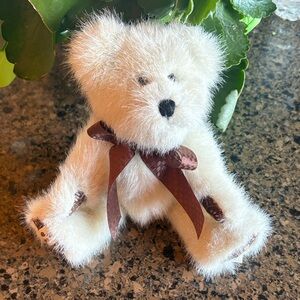 Boyd’s Bear Friends of Boyd’s Buddy B Backpackin White Bear RETIRED 2008